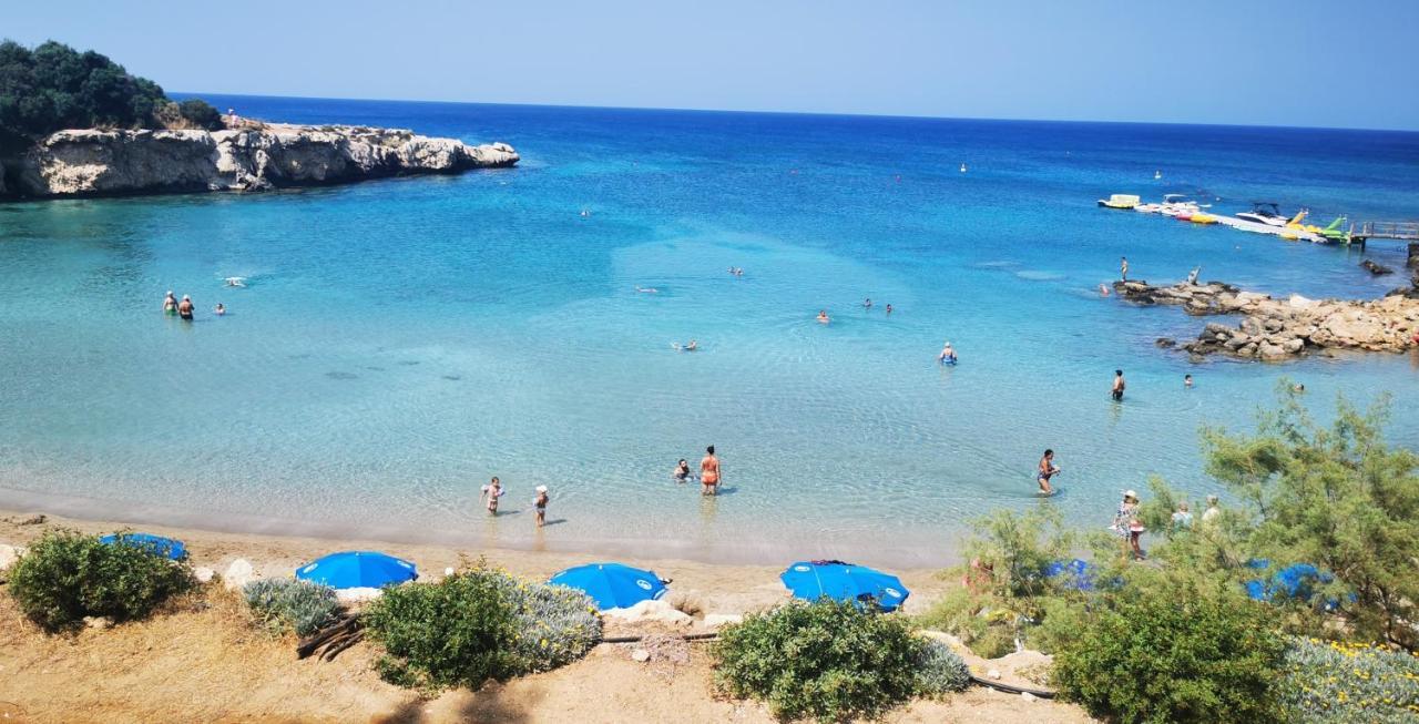 Great Villa Maria Paralimni Exteriör bild