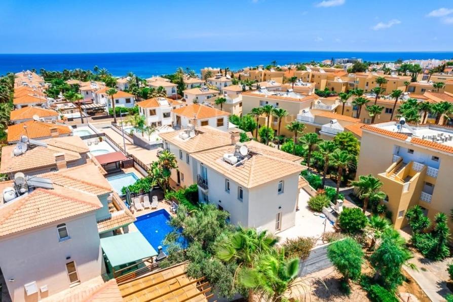 Great Villa Maria Paralimni Exteriör bild